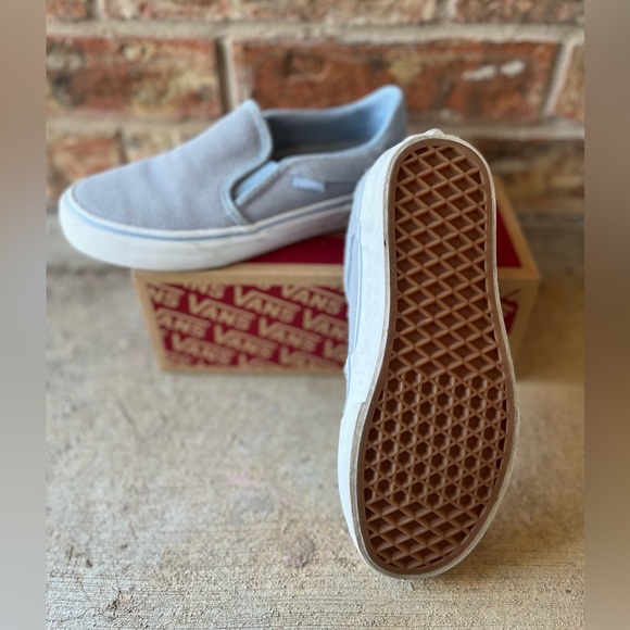 Vans Light Blue Ultracush Slip-ons size 6W - Picture 4 of 4